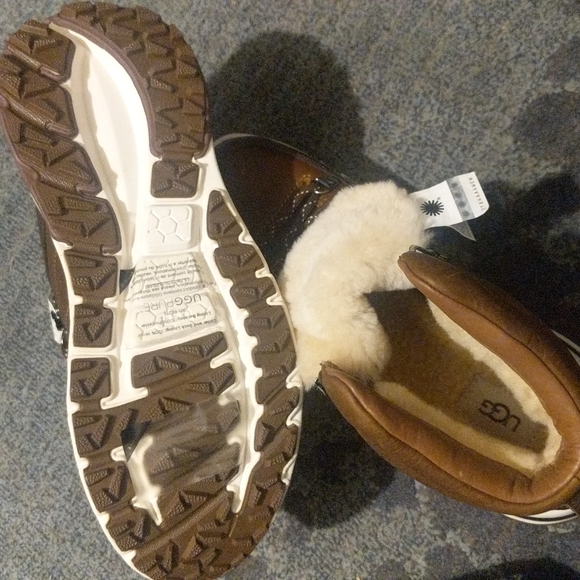 UGG + White Mountaineering Hiking/Winter Boots/shoes  NWOT - Picture 3 of 12